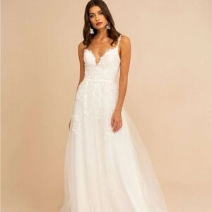 Tara Lauren Kiera Wedding Dress
